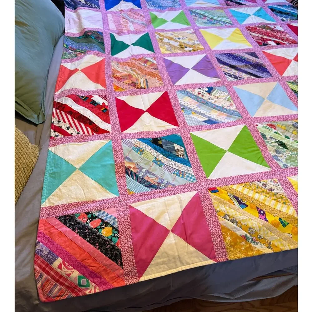 Vintage Triangle Handmade Quilt Folk Art Cottage Farmhouse Hourglass